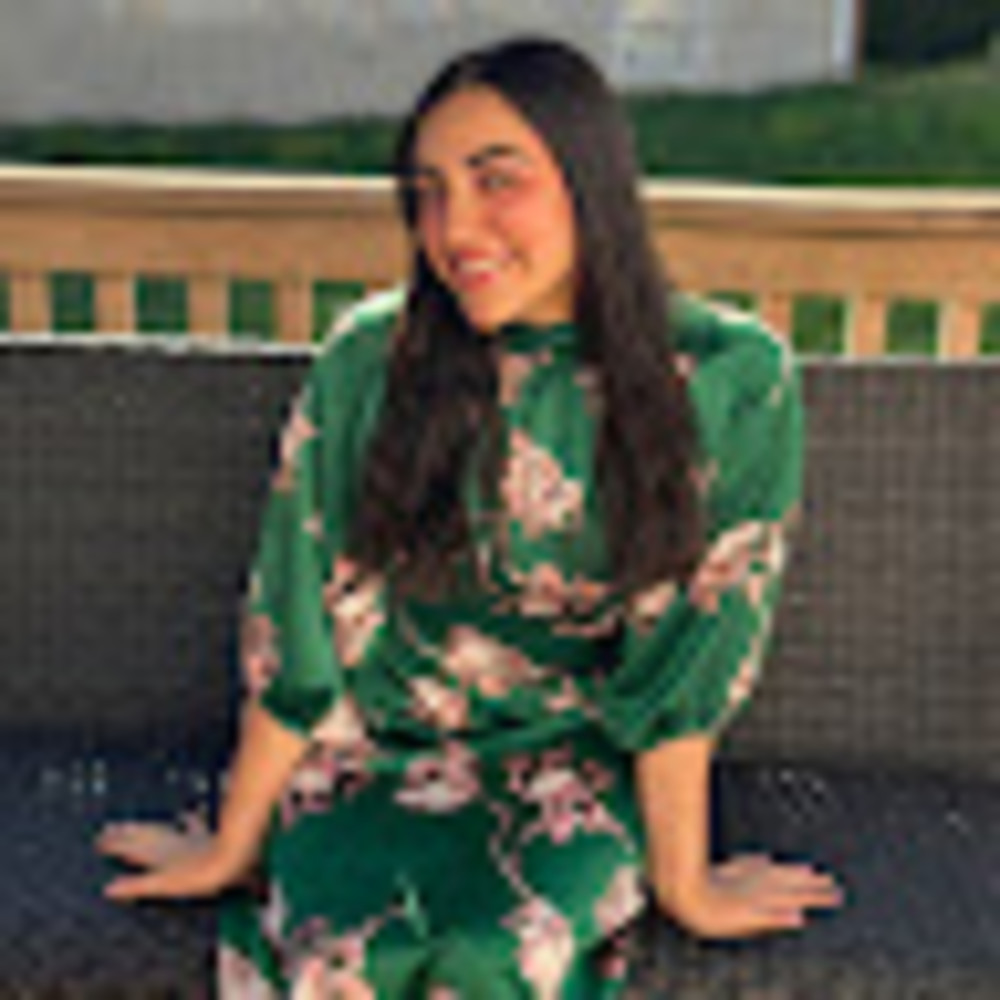 Meet your Posher, Aliza